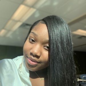 Meet your Posher, Ashantiana